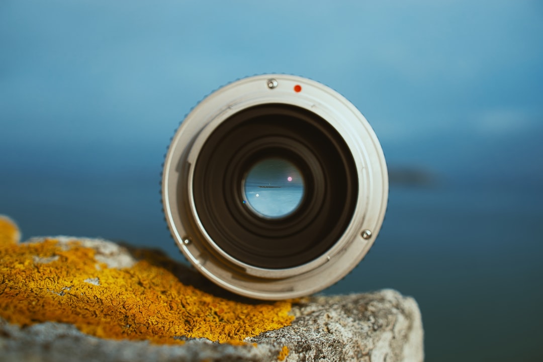Capturing Moments: A Guide to Choosing the Perfect Photography Equipment Capturing Moments: A Guide to Choosing the Perfect Photography Equipment